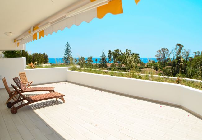 Apartamento en Marbella - Apto con terraza y vistas al mar