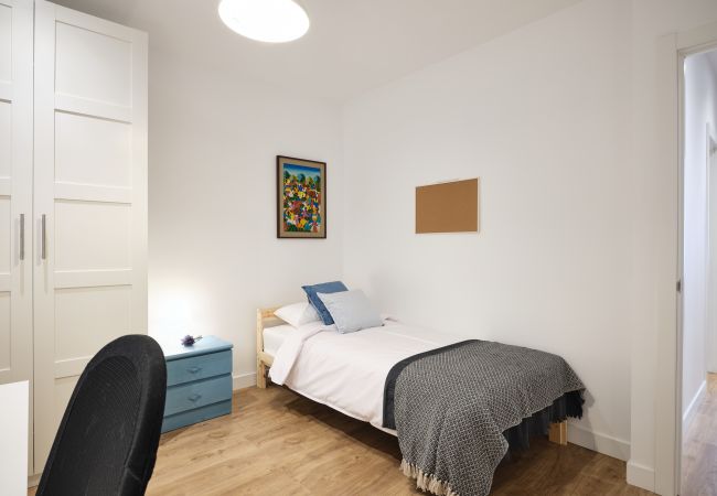 Alquiler por habitaciones en Madrid - Fantástica habitación en Moncloa 5