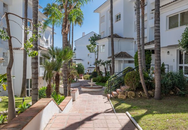 Apartamento en San Pedro de Alcántara - 2hoyob