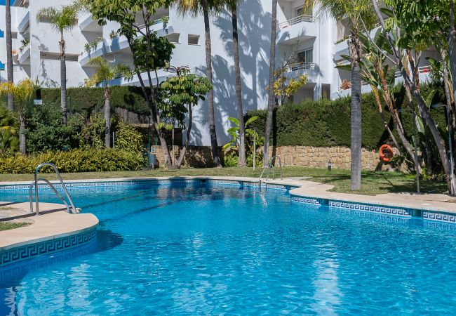 Apartamento en San Pedro de Alcántara - 2hoyob